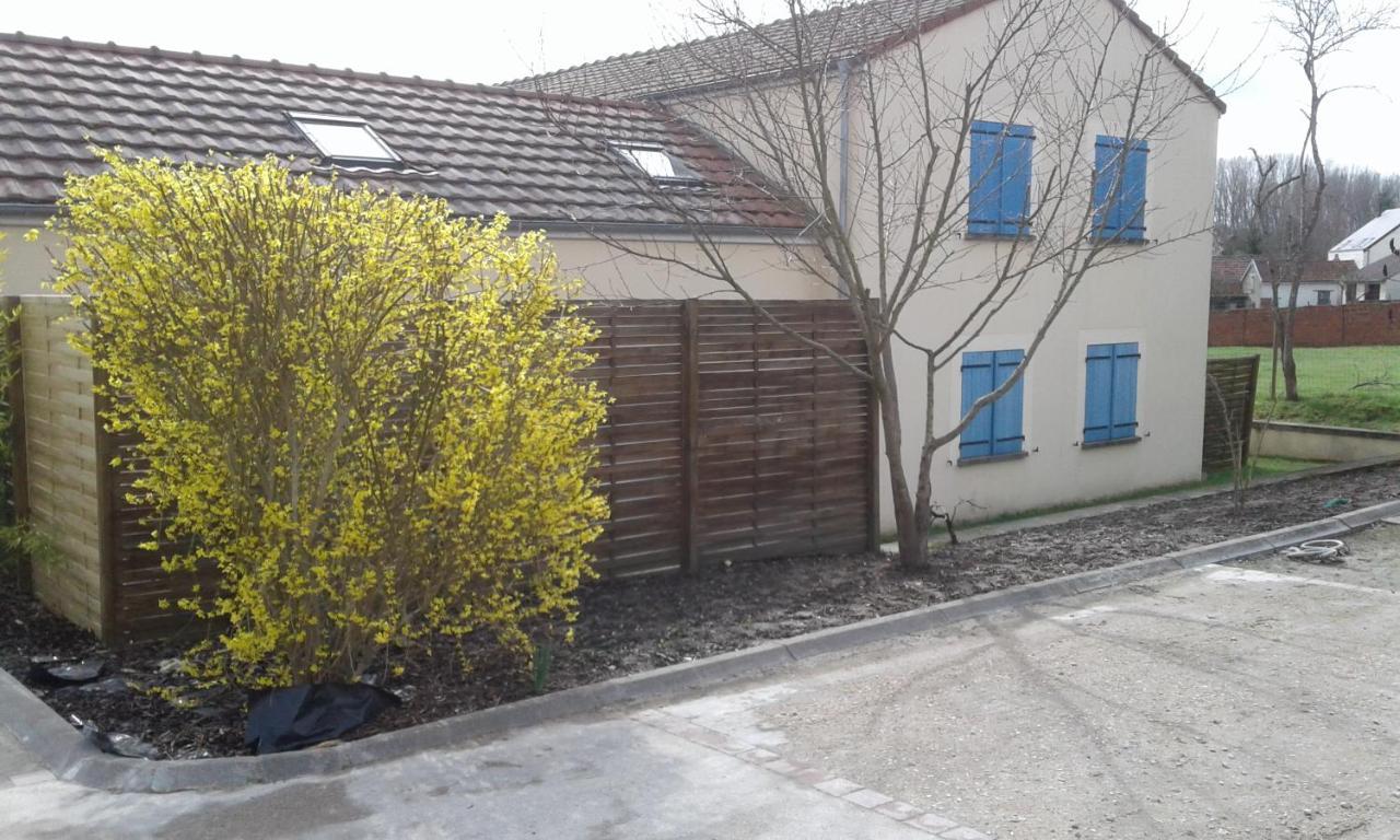 Appartement Les Champs à Cernoy-en-Berry Extérieur photo